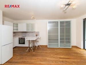 Pronájem bytu 1+kk, Praha - Libeň, Primátorská, 38 m2