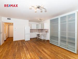 Pronájem bytu 1+kk, Praha - Libeň, Primátorská, 38 m2