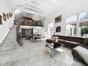Prodej rodinného domu, Stěžery, Lipová, 200 m2