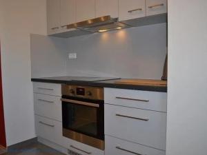 Pronájem bytu 2+kk, Praha - Podolí, Levá, 42 m2