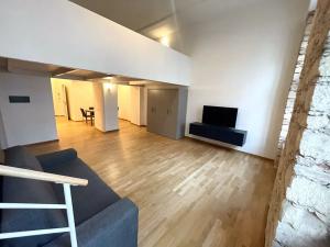Pronájem bytu 2+kk, Praha - Karlín, Sokolovská, 98 m2
