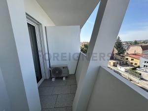Pronájem bytu 1+kk, Brno, Svatopetrská, 30 m2