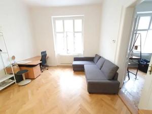 Pronájem bytu 2+kk, Praha, Chodská, 50 m2