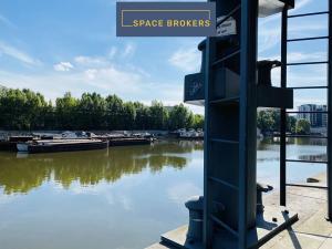 Pronájem kanceláře, Praha - Holešovice, Jankovcova, 295 m2