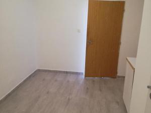 Pronájem bytu 1+1, Liberec, Nad Školou, 34 m2