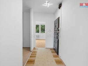 Prodej bytu 3+1, Praha - Kobylisy, Třeboradická, 67 m2