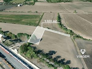 Prodej podílu pole, Vinařice, 1674 m2