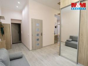 Prodej bytu 2+kk, Karlovy Vary, Svahová, 41 m2