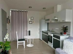 Prodej bytu 5+kk, Tuchoměřice, Na Výsluní, 250 m2