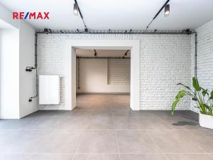 Pronájem kanceláře, Praha - Smíchov, U smíchovského hřbitova, 53 m2