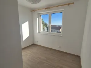 Pronájem bytu 3+kk, Stochov, Osvobození, 73 m2