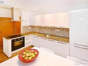 Pronájem bytu 3+kk, Praha - Záběhlice, Na Slatince, 70 m2