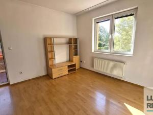 Prodej bytu 2+kk, Praha - Horní Počernice, V javorech, 42 m2