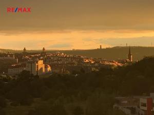 Prodej bytu 5+kk, Praha - Žižkov, Ke kapslovně, 147 m2