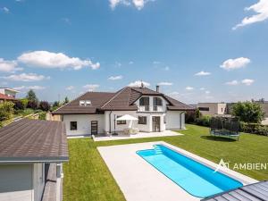 Prodej rodinného domu, Moravany, 360 m2