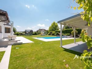 Prodej rodinného domu, Moravany, 360 m2