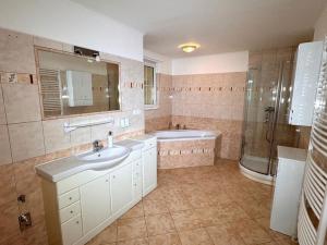 Prodej rodinného domu, Jablonec nad Nisou - Rýnovice, Maxe Švabinského, 185 m2