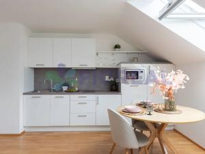 Prodej bytu 1+kk, Praha - Nové Město, Příčná, 30 m2