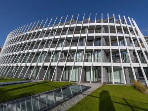 Pronájem kanceláře, Praha - Smíchov, Holečkova, 341 m2