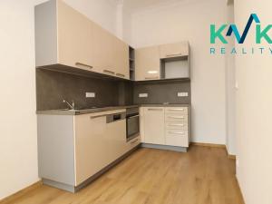 Pronájem bytu 2+1, Karlovy Vary, Svahová, 60 m2
