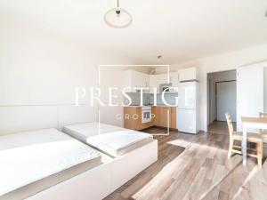 Pronájem bytu 1+kk, Praha - Vysočany, Strnadových, 35 m2