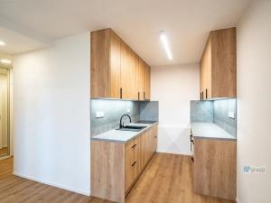 Pronájem bytu 2+kk, Praha - Háje, Kosmická, 43 m2