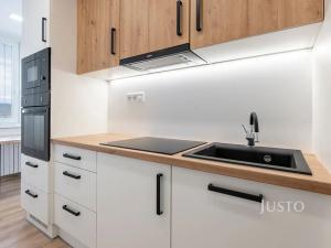 Pronájem bytu 2+1, Zlín, L. Váchy, 54 m2