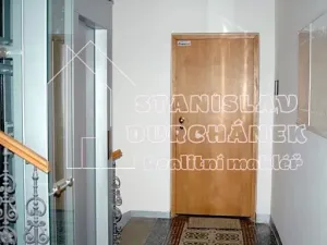 Pronájem kanceláře, Praha - Karlín, Prvního pluku, 67 m2