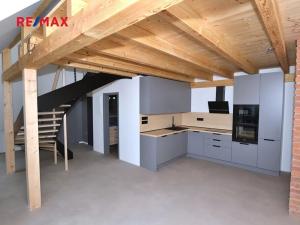 Pronájem atypického bytu, Plzeň, Slovanská, 73 m2