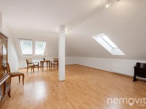 Prodej rodinného domu, Křížkový Újezdec, 412 m2