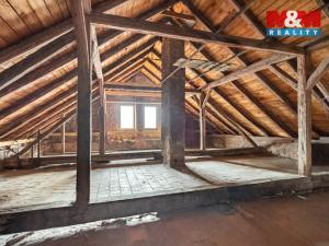 Prodej půdního prostoru, Kladno - Kročehlavy, Dělnická, 100 m2