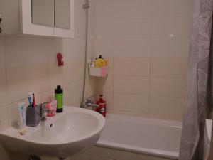 Pronájem bytu 2+kk, Benešov, Nezvalova, 43 m2