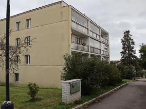 Pronájem bytu 2+kk, Benešov, Nezvalova, 43 m2