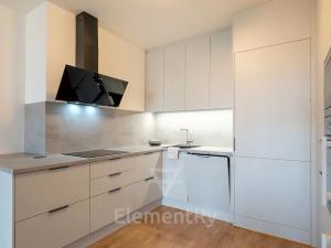 Pronájem bytu 2+kk, Hradec Králové, Kubelíkova, 70 m2