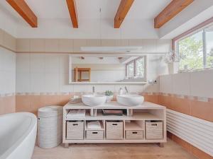 Prodej rodinného domu, Malá Hraštice, 267 m2