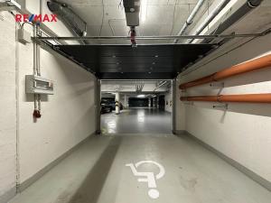 Pronájem garáže, Praha - Vokovice, Ke dvoru, 45 m2