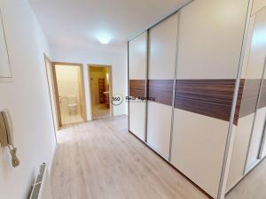 Pronájem bytu 2+kk, Strančice, Náměstí Emila Kolbena, 73 m2