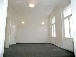 Pronájem kanceláře, Praha - Karlín, Prvního pluku, 98 m2