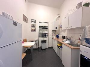 Pronájem kanceláře, Praha - Karlín, Prvního pluku, 98 m2