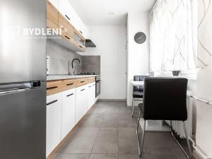 Pronájem bytu 2+1, Teplice, Buzulucká, 57 m2