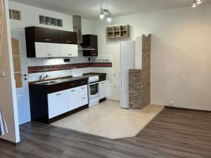 Pronájem bytu 2+kk, Jablonec nad Nisou, Na Výšině, 50 m2