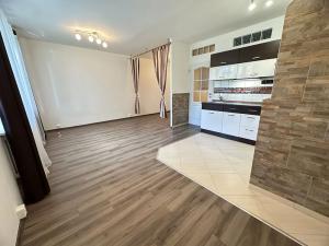 Pronájem bytu 2+kk, Jablonec nad Nisou, Na Výšině, 50 m2