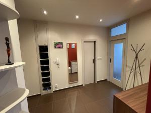Pronájem bytu 2+kk, Praha - Podolí, Levá, 42 m2