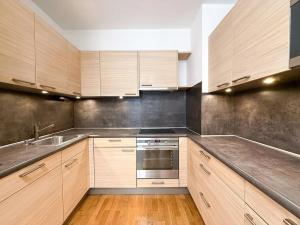 Pronájem bytu 2+kk, Praha - Smíchov, Karla Engliše, 68 m2