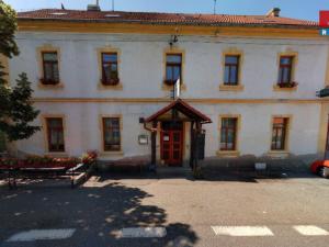 Prodej ubytování, Želízy, 640 m2