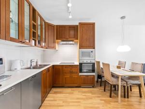 Prodej bytu 2+kk, Praha - Strašnice, Zvěřinova, 61 m2