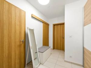 Prodej bytu 2+kk, Praha - Strašnice, Zvěřinova, 61 m2