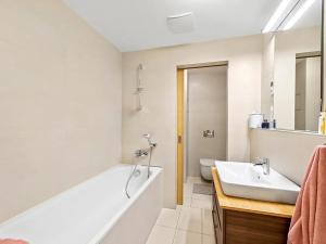 Prodej bytu 2+kk, Praha - Strašnice, Zvěřinova, 61 m2