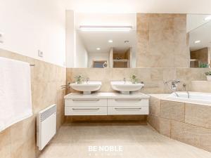 Prodej bytu 6+kk a větší, Praha - Břevnov, Kukulova, 252 m2