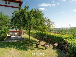 Prodej bytu 6+kk a větší, Praha - Břevnov, Kukulova, 252 m2